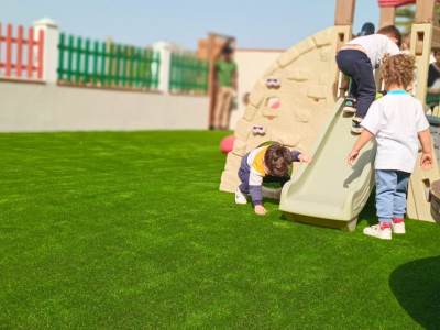 Césped artificial para parques infantiles en Tenerife