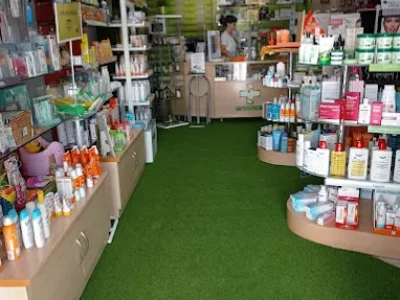 tienda con suelo de césped artificial tenerife