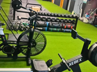 Césped artificial en Gimnasio interior en Tenerife