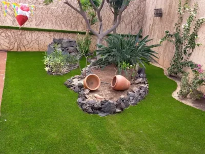 jardín perfecto con césped artificial en tenerife